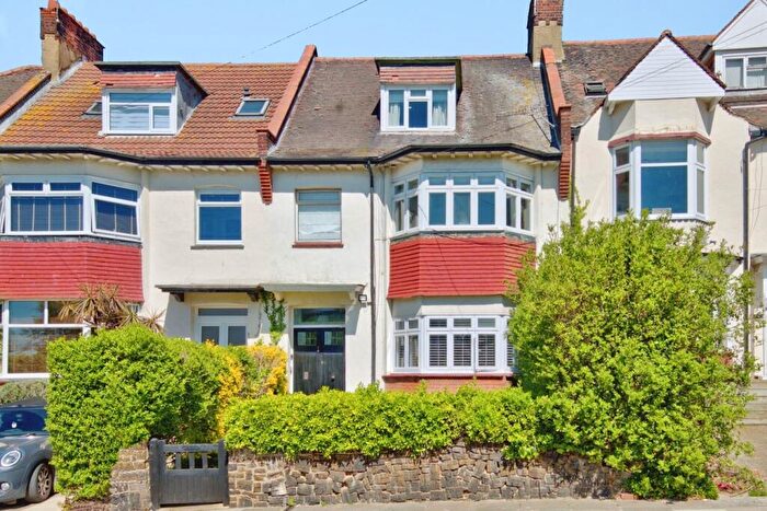 1 Bedroom Flat For Sale In Britannia Road, Westcliff-on-Sea, SS0