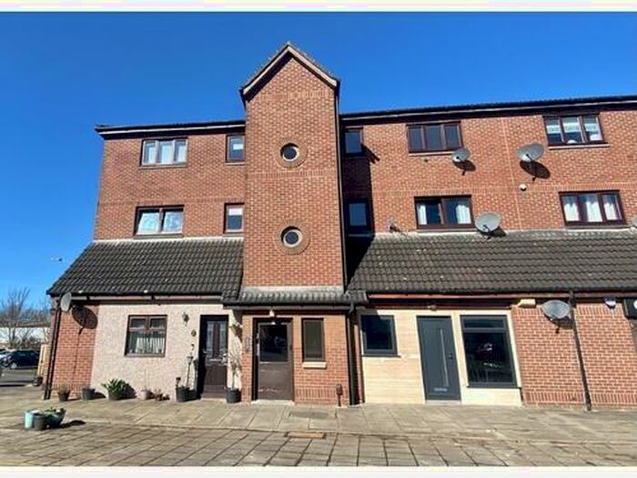 1 Bedroom Flat To Rent In Centenary Gardens, Coatbridge, ML5