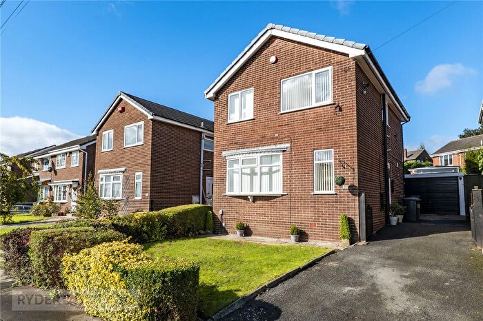 3 Bedroom Detached House For Sale In Park Lea, Bradley, Huddersfield, West Yorkshire, HD2