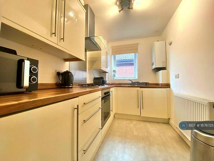 1 Bedroom Flat To Rent In Addison Road, Sarisbury Green, Southampton, SO31
