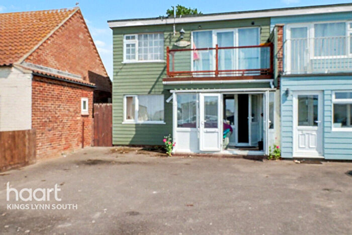 3 Bedroom Apartment For Sale In South Beach Road, Hunstanton, PE36