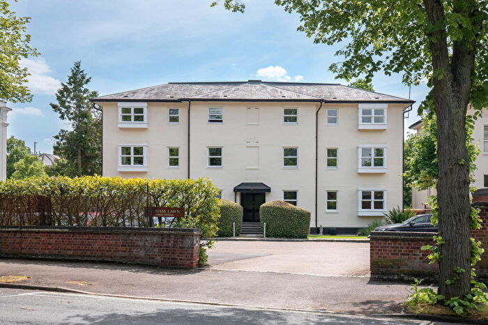 2 Bedroom Flat For Sale In Eltham Lawn, Queens Road, Cheltenham, GL50