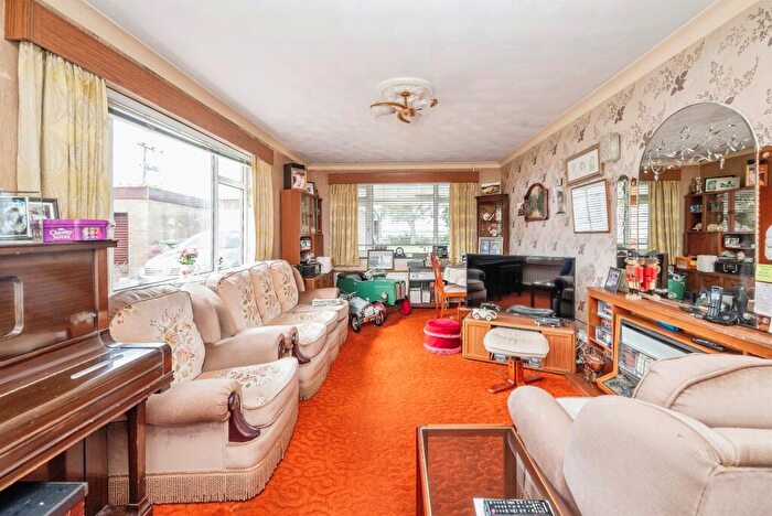 3 Bedroom Detached Bungalow For Sale In Beach Drive, Scratby, Great Yarmouth, NR29