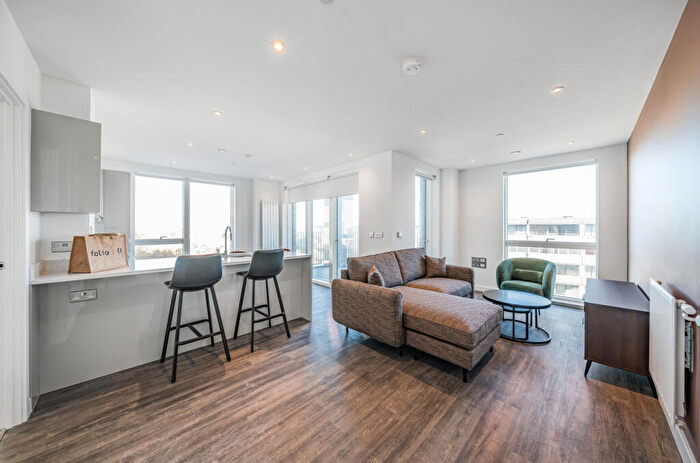 2 Bedroom Apartment To Rent In Thurlow Street, London, SE17