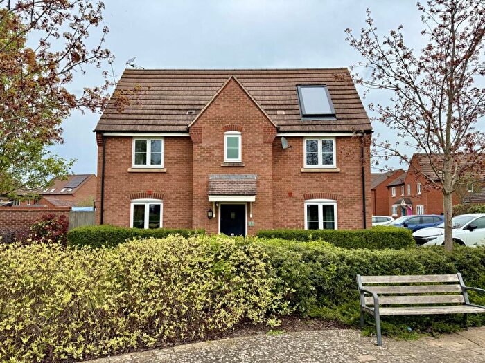 3 Bedroom Semi Detached House For Sale In Dan Read Parade, Didcot, OX11