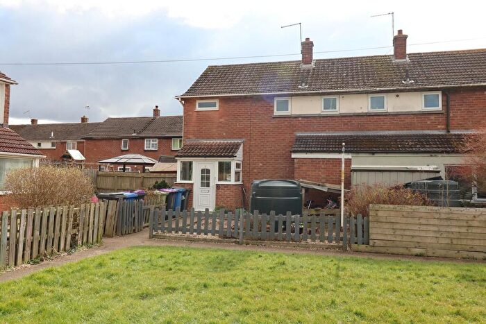 3 Bedroom End Of Terrace House For Sale In Arlington Road, Newtoft, LN8