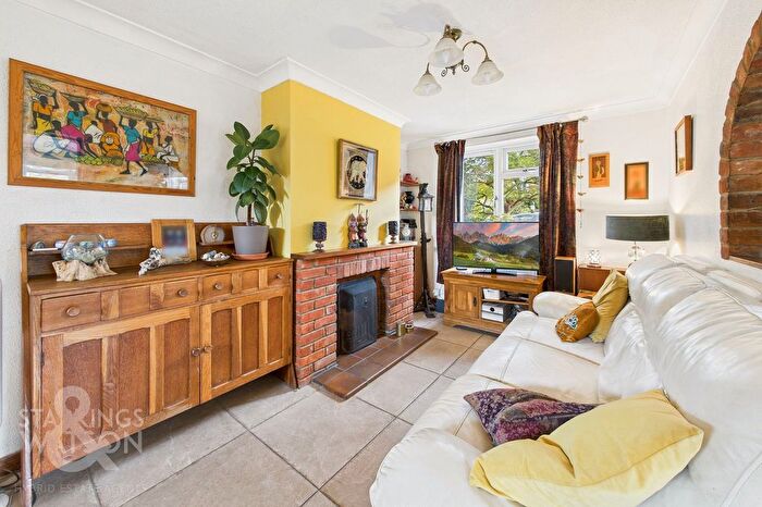 2 Bedroom Cottage For Sale In Old Chapel Road, Freethorpe, Norwich, NR13