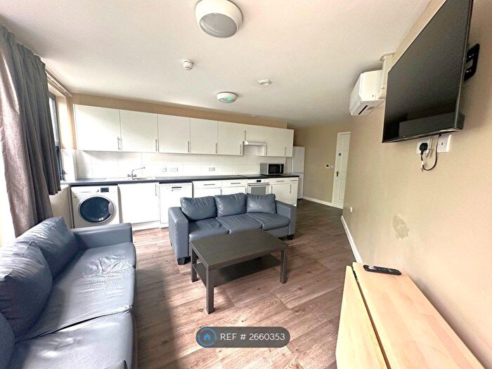 6 Bedroom Flat To Rent In Charles Street, Bristol, BS1