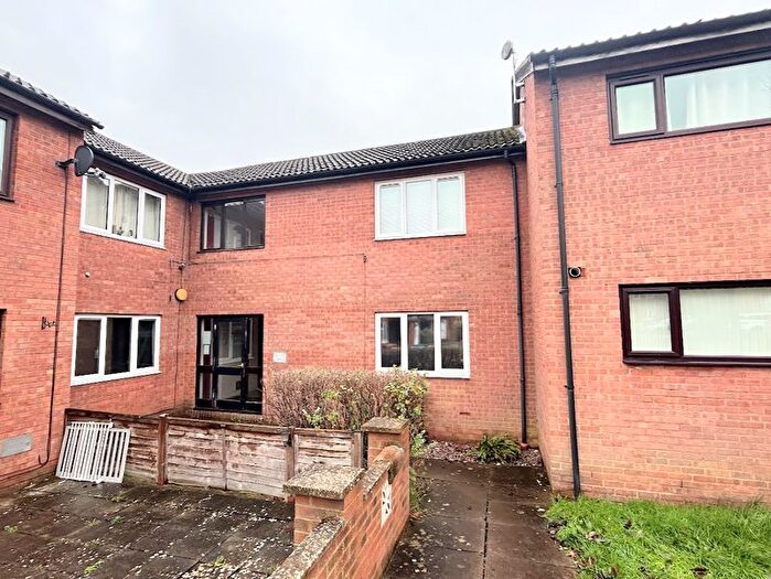 1 Bedroom Flat For Sale In Denmead, Two Mile Ash, Milton Keynes, MK8