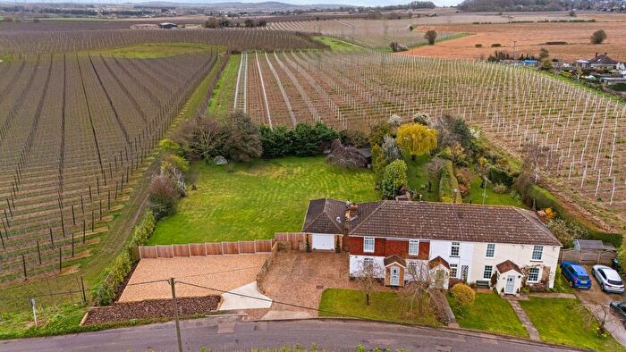 3 Bedroom End Terrace House For Sale In Robinsons Cottages, Green Farm Lane, Shorne, Gravesend, Kent, DA12