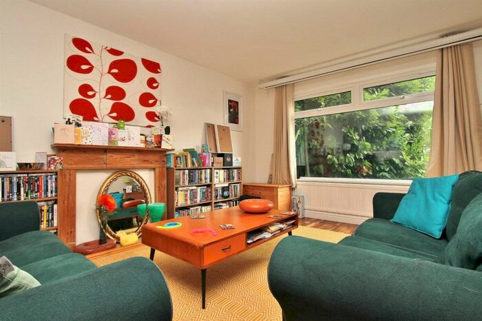 3 Bedroom House To Rent In Lynchet Down, BN1