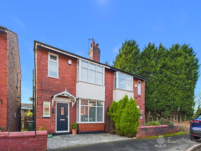 3 Bedroom Semi-Detached House For Sale In Willdor Grove, Edgeley, SK3