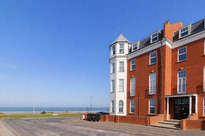 2 Bedroom Flat For Sale In First Avenue, Cliftonville, Margate, Kent, CT9