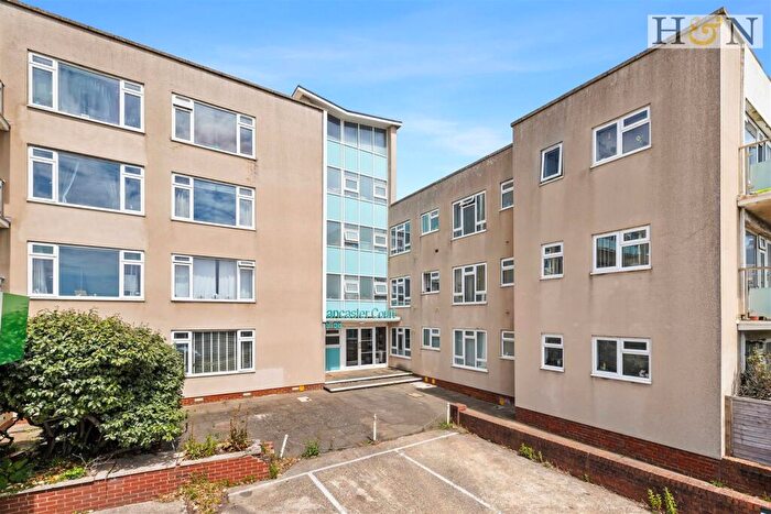 Studio For Sale In Lancaster Court, Kingsway, Hove, BN3