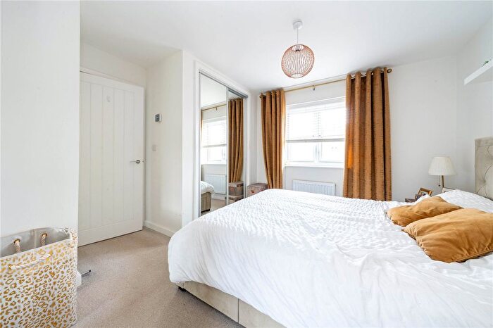 3 Bedroom Detached House For Sale In Parsonage Close, Hermitage Park, Maidstone, ME16