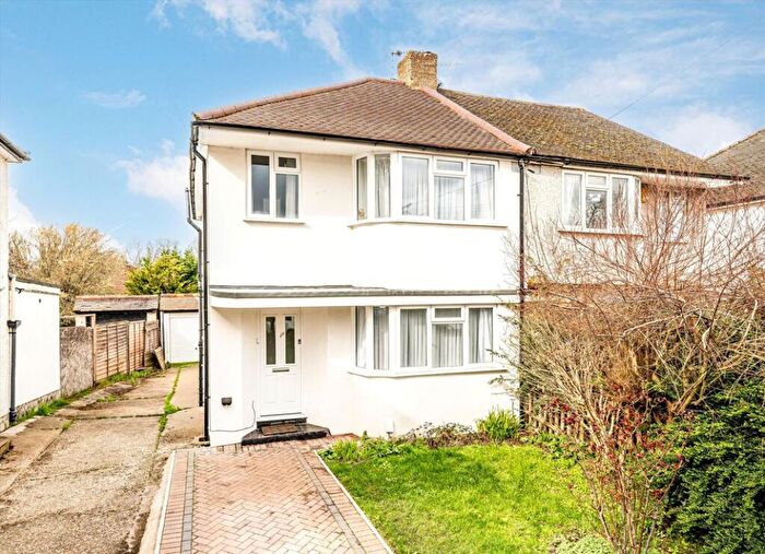 3 Bedroom Semi Detached House For Sale In Mortimer Crescent, Worcester Park, KT4