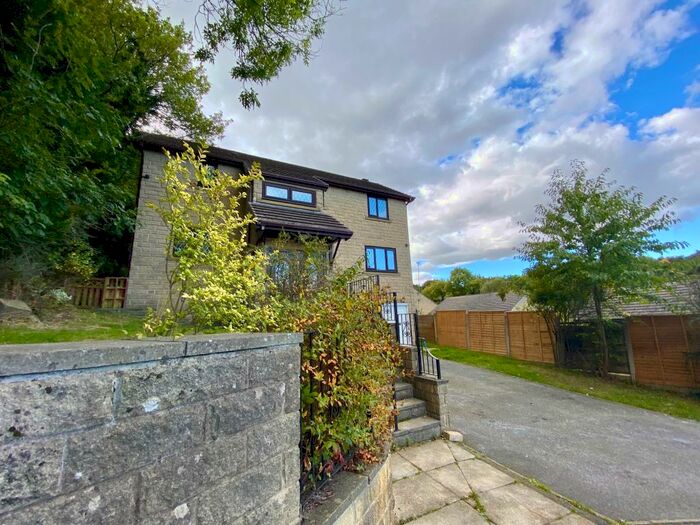 4 Bedroom House To Rent In Uplands, Huddersfield, HD2