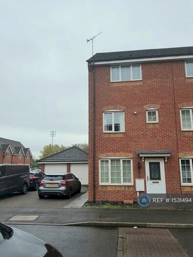 3 Bedroom End Of Terrace House To Rent In Barker Round Way, Burton-On-Trent, DE14