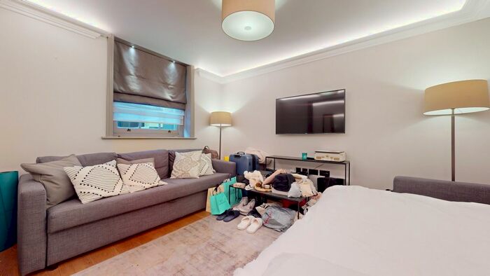 2 Bedroom Flat To Rent In Crawford Street, London, W1U