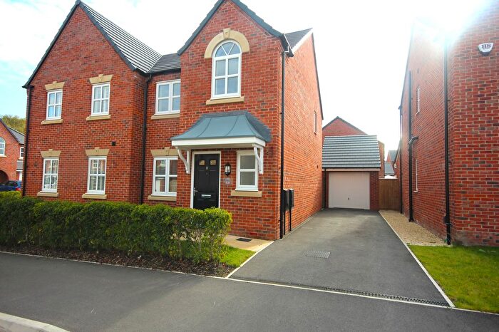 3 Bedroom Semi-detached House To Rent In Laurel Crescent, Preston, Lancashire, PR1
