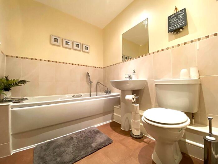 2 Bedroom Apartment To Rent In Masters House, Aylesbury, Buckinghamshire, HP21