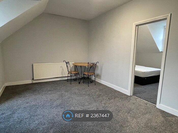 1 Bedroom Flat To Rent In Brook Street, Luton, LU3