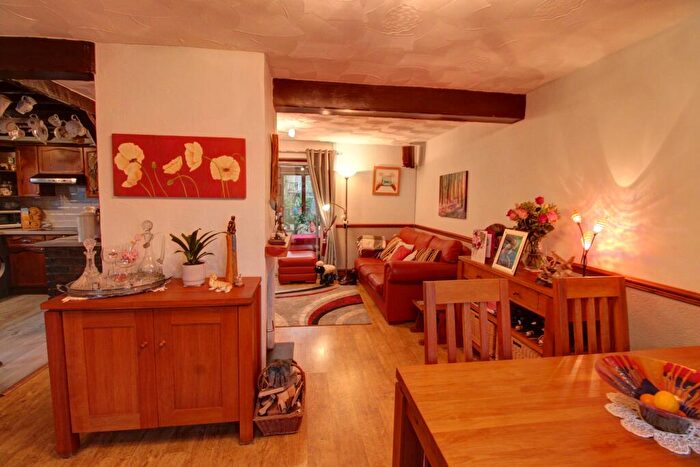 3 Bedroom Semi Detached House For Sale In Brynamlwg, Hengoed, CF82