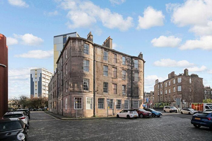 3 Bedroom Flat For Sale In / North Leith Mill, Edinburgh, EH6