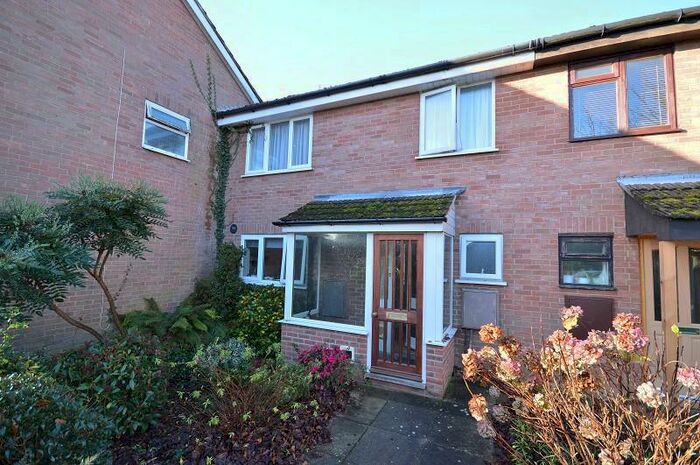3 Bedroom End Of Terrace House To Rent In Akeshill Close, New Milton, Hampshire., BH25