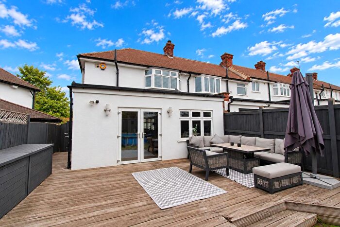 3 Bedroom End Of Terrace House For Sale In Wolsey Crescent, Morden, SM4