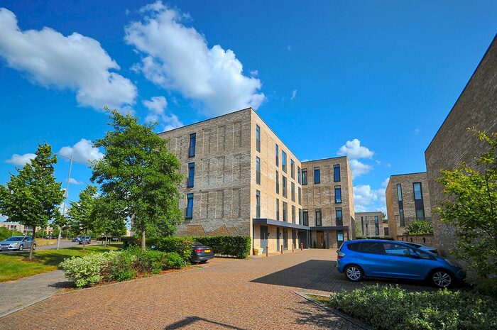 2 Bedroom Flat To Rent In Partridge Close, Trumpington, Cambridge, CB2