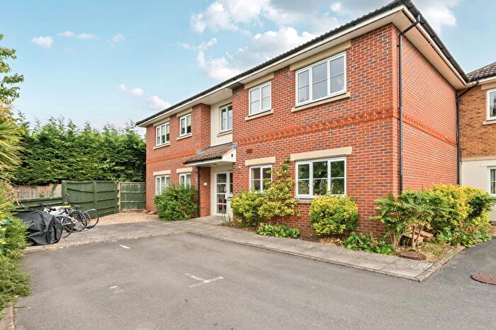 2 Bedroom Flat For Sale In Botley, Oxford, OX2