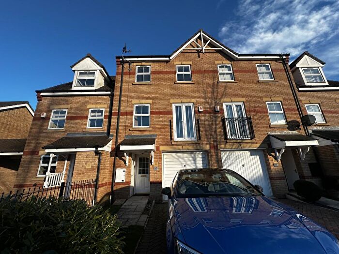 3 Bedroom House To Rent In Turnberry Mews, Stainforth, Doncaster, DN7