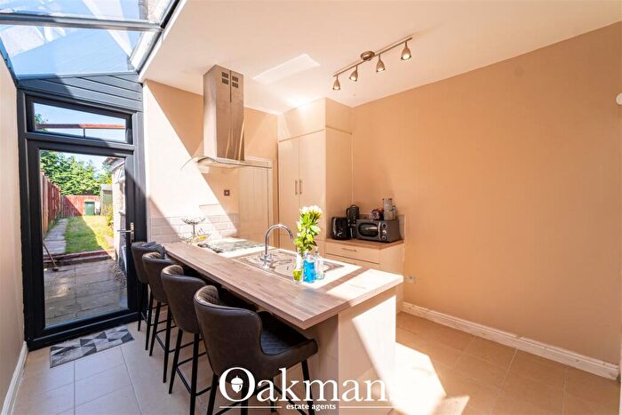 3 Bedroom End Of Terrace House For Sale In Rathbone Road, Smethwick, B67