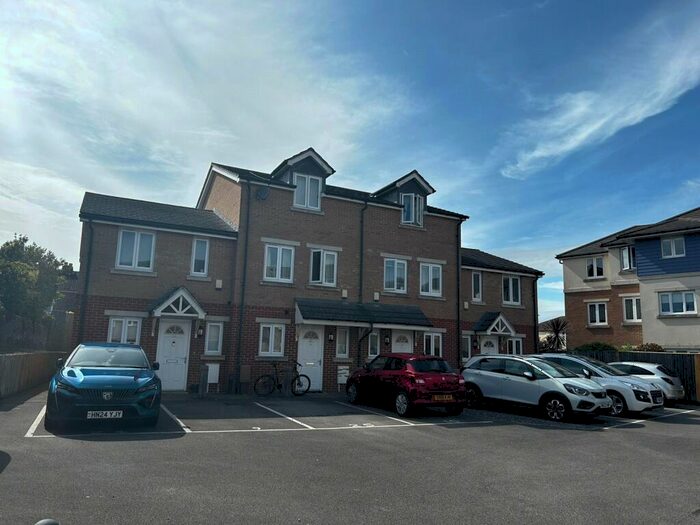 3 Bedroom House To Rent In Milton Road, Southsea, PO4