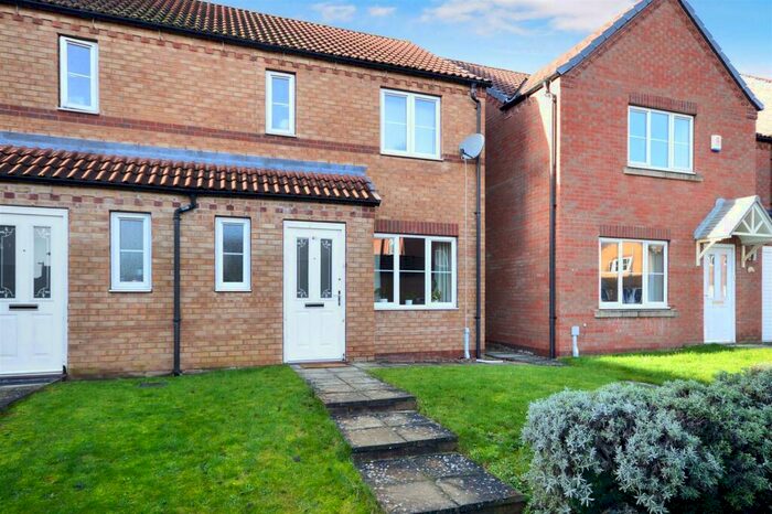 3 Bedroom Semi-Detached House To Rent In Bobbin Lane, Lincoln, LN2