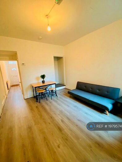 4 Bedroom Terraced House To Rent In Westwood Road, Coventry, CV5