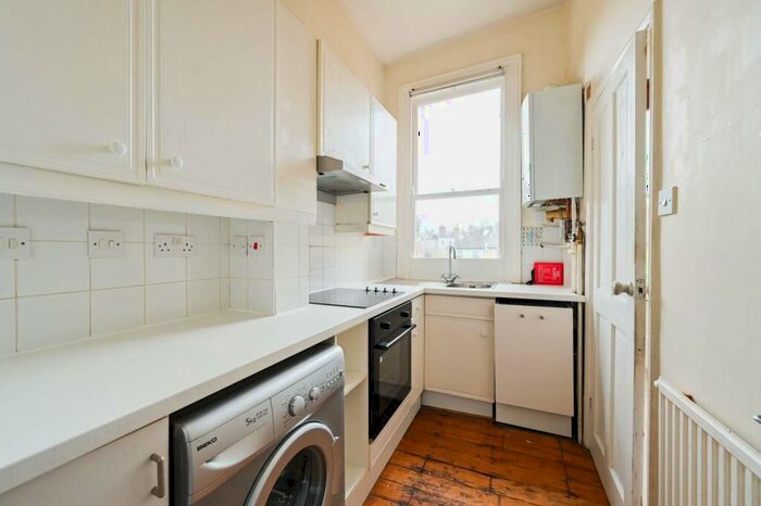1 Bedroom Flat To Rent In Causton Road, Highgate, London, N6