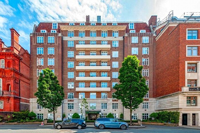 3 Bedroom Flat To Rent In Chesterfield House, South Audley Street, London, W1K