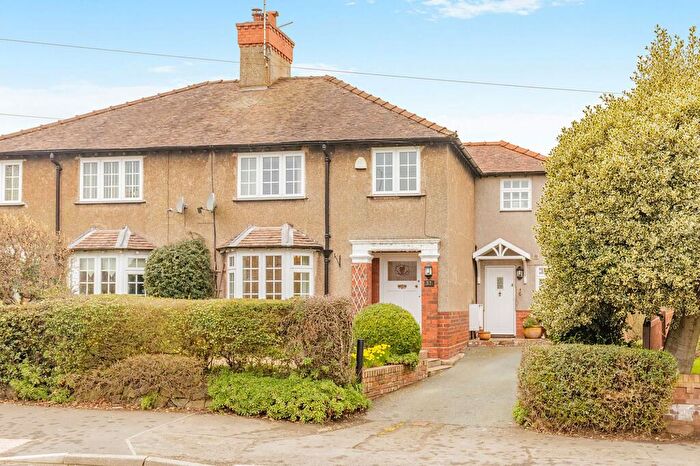 3 Bedroom Semi-Detached House For Sale In Gladstone Way, Hawarden, CH5