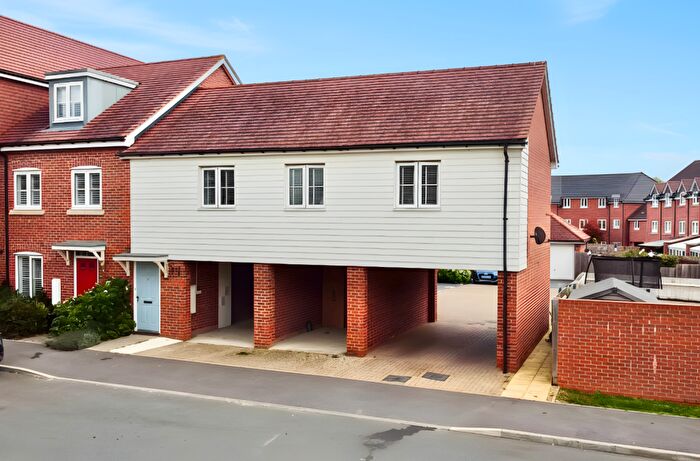 2 Bedroom Coach House For Sale In Forest Road, Woodley, Reading, RG5