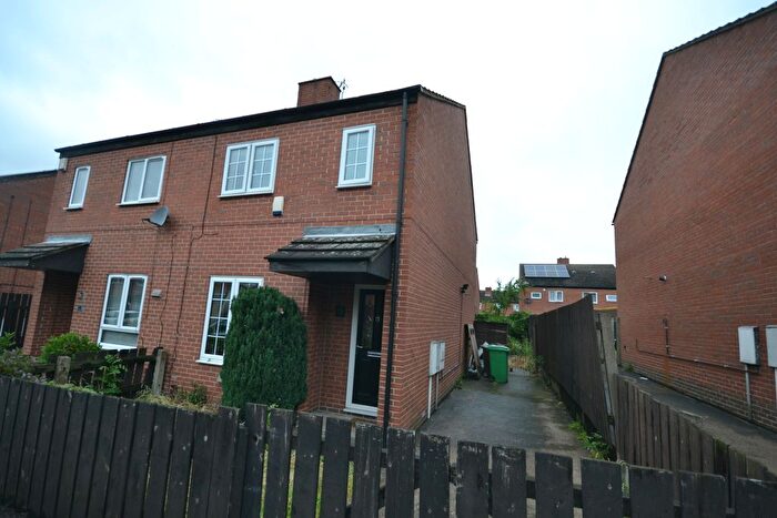 2 Bedroom Semi-Detached House To Rent In Susan Drive, Bulwell, Nottingham, NG6