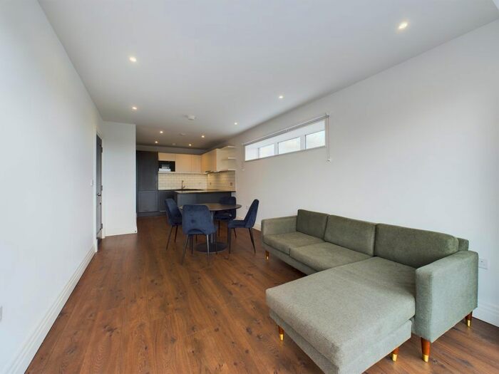 2 Bedroom Flat To Rent In Filmworks Walk, Ealing, &# Bedrooms Modern, W5