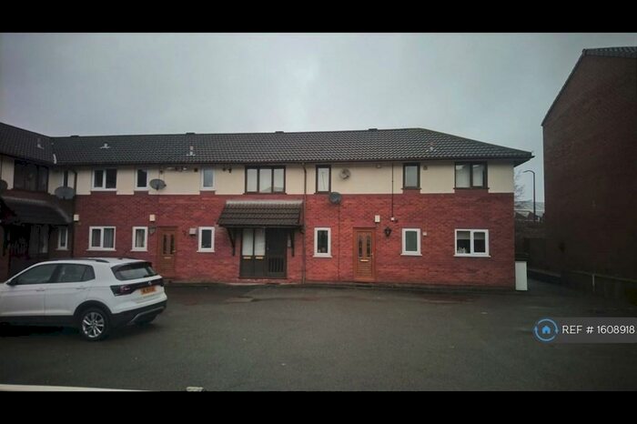 2 Bedroom Flat To Rent In Castle Court, Bolton, BL2