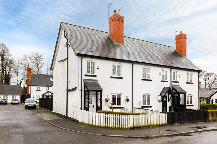 3 Bedroom End Terrace House For Sale In High Street, Hale Village, L24