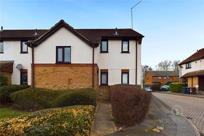 1 Bedroom Flat To Rent In Woodpecker Way, Northampton, NN4