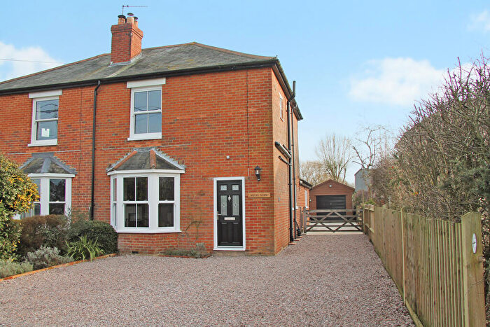 3 Bedroom Semi Detached House For Sale In Soberton Heath, Hampshire, SO32