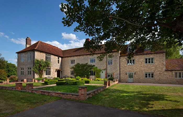 6 Bedroom Detached House For Sale In Noke, Oxford, OX3