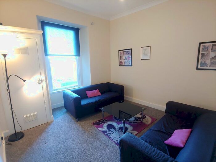 2 Bedroom Flat To Rent In Leith Walk, Leith, Edinburgh, EH6