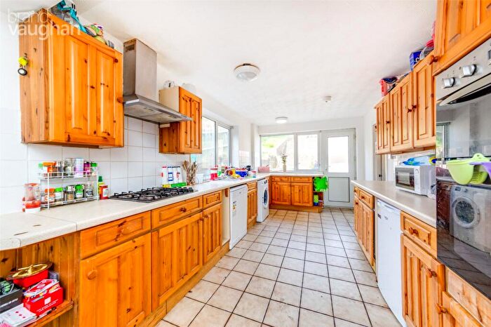 7 Bedroom Semi-Detached House To Rent In Isfield Road, Brighton, BN1